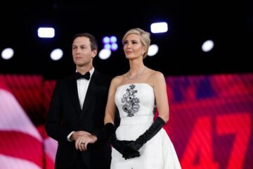 El extraño homenaje de Ivanka Trump a Audrey Hepburn al copiar su icónico vestido de ‘Sabrina’ para el baile inaugural presidencial