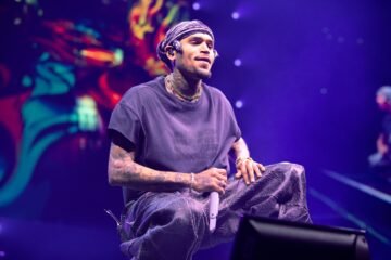 Chris Brown demanda a Warner Bros. por 500 millones de dólares por tacharle de abusador en un documental