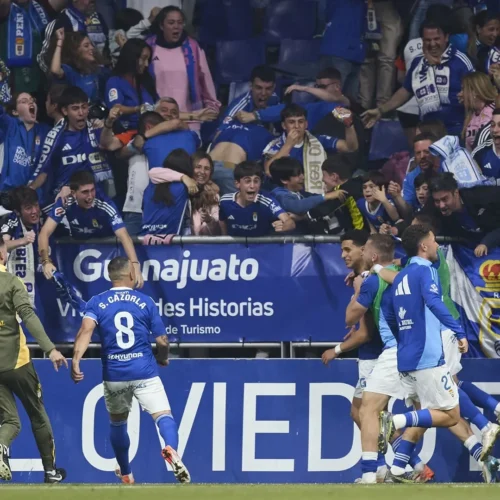 El Oviedo vuelve por fin a Primera 24 años después tras vencer al Mirandés en la prórroga