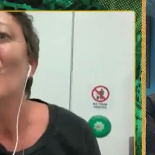 La insólita conexión de Eva Hache con Leo Harlem y Broncano en 'La Revuelta' desde los baños de un AVE: &quot;Vaya plano&quot;