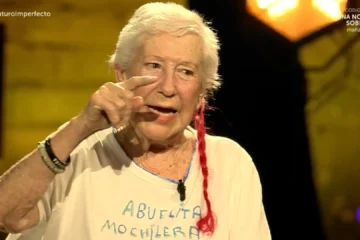 La abuelita mochilera sorprende en 'Futuro Imperfecto' y recuerda su primera vuelta al mundo: &quot;Hablaba con mi mochila&quot;