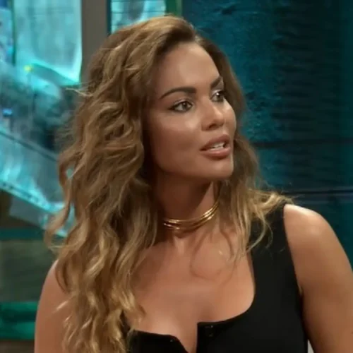 Lara Álvarez sorprende a Broncano en 'La Revuelta' con su respuesta a la pregunta del sexo: &quot;Se han juntado varios factores&quot;