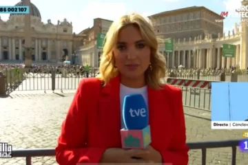 Marta Riesco se despide de 'La familia de la tele' con pulla al Consejo de Informativos de RTVE: &quot;Siempre orgullosa de mi micro&quot;