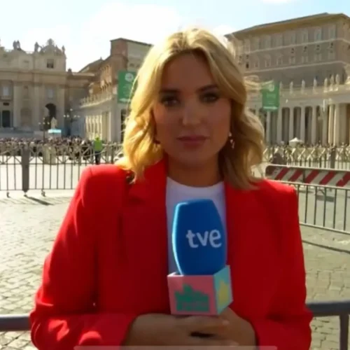 Marta Riesco se despide de 'La familia de la tele' con pulla al Consejo de Informativos de RTVE: &quot;Siempre orgullosa de mi micro&quot;