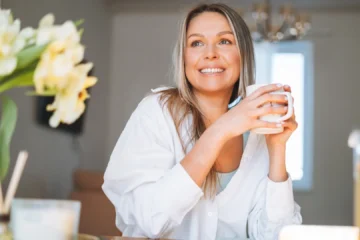 La infusión que ayuda a limpiar el hígado graso de forma natural si la tomas cada día