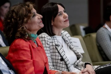 Diferencias en el Gobierno por la supuesta falsa titulación del comisionado para la DANA y su dimisión