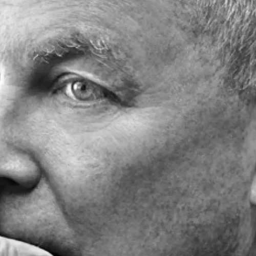 Muere Bob Wilson, el productor teatral y operístico, fundador del laboratorio para las artes The Watermill Center