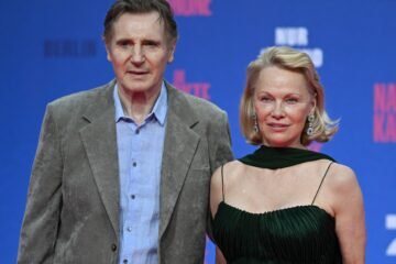 Pamela Anderson y Liam Neeson, pareja sorpresa del verano