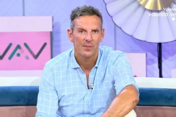 Revolución en Telecinco: Joaquín Prat deja la mañana por la tarde para su «completa transformación»