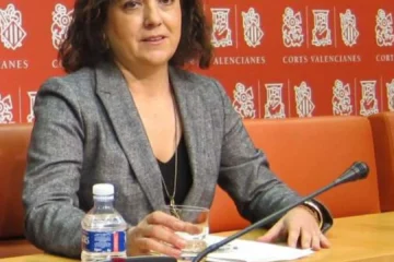 Ninet, en el ojo del huracán: la mujer de Ángel a la que la Diputación de Valencia investiga por su falsa titulación