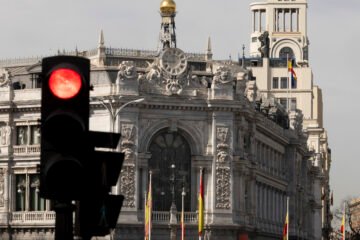 El crédito al consumo se dispara un 12,6%, el mayor aumento desde 2019, al calor de la inflación y la pérdida de poder adquisitivo