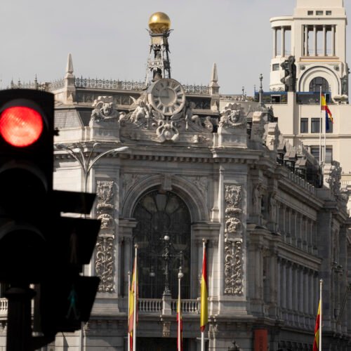 El crédito al consumo se dispara un 12,6%, el mayor aumento desde 2019, al calor de la inflación y la pérdida de poder adquisitivo