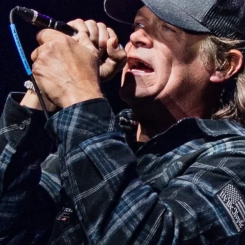 Muere a los 47 años Brad Arnold, cantante del grupo 3 Doors Down