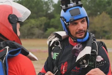 Muere Pierre Wolnik, bicampeón del mundo de vuelo libre, al no abrirse su paracaídas durante un salto