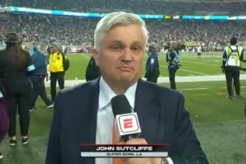 Las lágrimas del reportero latino de ESPN tras el ‘show’ de Bad Bunny: «Le cantó en español a la fiesta más importante de los americanos»