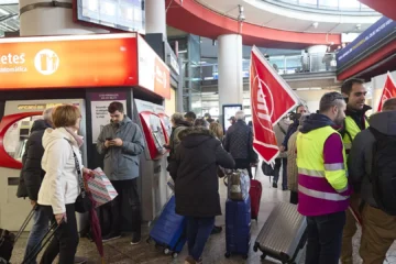Los sindicatos desconvocan la huelga ferroviaria tras comprometerse el Gobierno a elevar el gasto en mantenimiento de la red