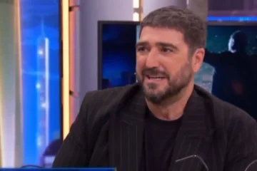 Antonio Orozco desvela en ‘El Hormiguero’ su ritual más extraño: «El mejor sitio para ducharse es donde haya olivos»
