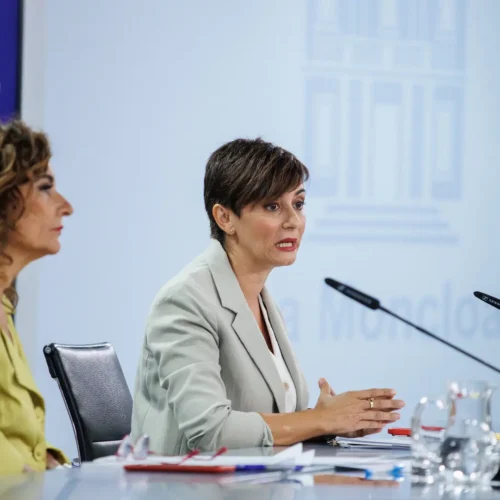 La propuesta del PSOE de penalizar a los caseros que suban el alquiler provoca otro choque con Sumar: «Sigue siendo cosmético»