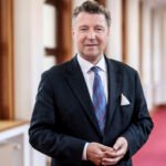 Géza Andreas von Geyr, número dos de la Diplomacia alemana: «España es para Alemania un socio y amigo, pero en el día a día político puede haber altibajos»