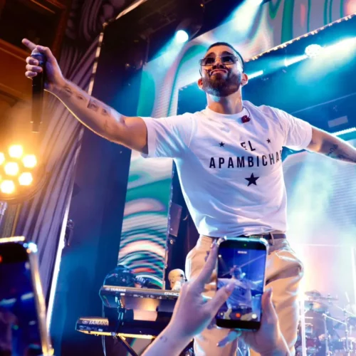 Un rey para sus reinas: Manuel Turizo lleva el Caribe colombiano hasta Madrid