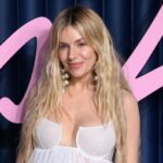 Sienna Miller explica por qué ser madre a los 44 “es más fácil”: “Mi vida está en un lugar más estable. Creo que los 30 son un caos”