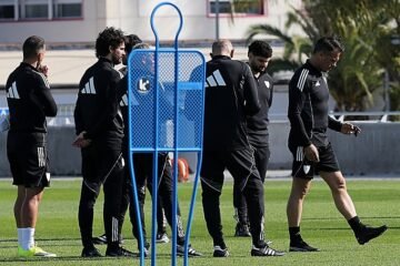 Luis García Plaza también está pendiente de la venta del Sevilla FC