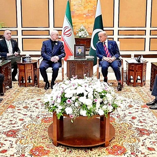 Qalibaf y Araghchi, los dos rostros del poder iraní que negocian en Islamabad