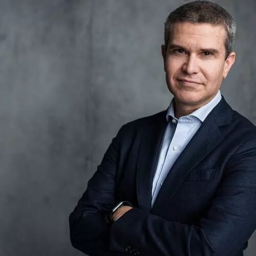 Philip Morris advierte a Sanidad que equiparar las alternativas al cigarrillo tradicional frenará la lucha antitabaco: «Es matar moscas a cañonazos»