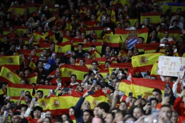 Los cánticos racistas en Cornellá comprometen la final del Mundial 2030 en España en plena lucha por Marruecos