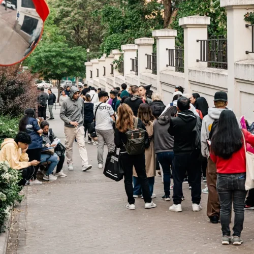 El Gobierno se limita a dar «criterios de interpretación» de la regularización pese a las denuncias de colapso de los trabajadores