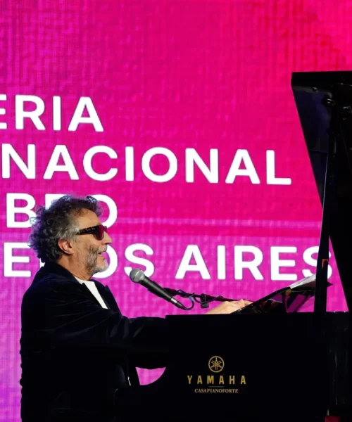 Fito Páez revoluciona la inauguración de la Feria del Libro de Buenos Aires con un concierto sorpresa