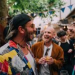 Tengamos la fiesta en paz: cómo hacer las presentaciones para que todo el mundo se sienta cómodo