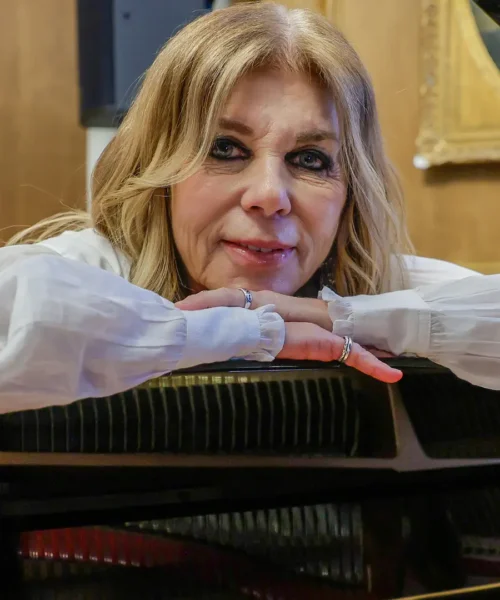 Jeanette cantará ‘¿Por qué te vas?’ en homenaje a Carlos Saura en el Festival de Cannes