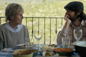 Mercedes Milá regresa a RTVE y estrena su programa reconociendo que abandonó el libro de su primer invitado: «Me aburrí»