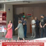 Se llevan las pertenencias de una reportera de ‘En boca de todos’ en la puerta de Ferraz: «¡Mi bolso!»