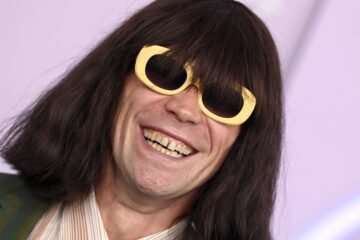 ¿Son el cantante Mr. Fantasy y el actor K.J. Apa la misma persona? La fascinante incógnita que internet no consigue despejar