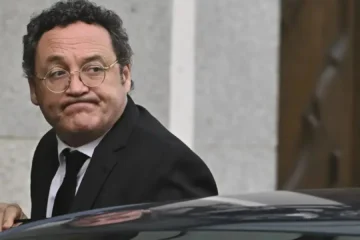 La Fiscalía confirma al juez que la mano derecha de García Ortiz se reunió dos veces con Leire Díez e informó al fiscal general