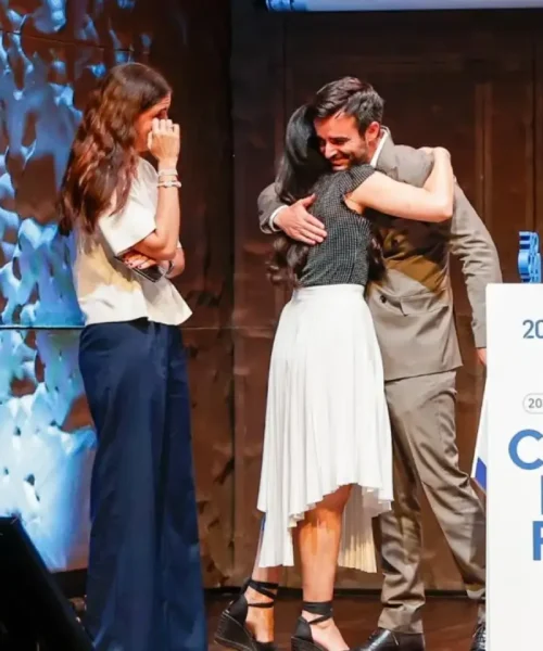 El gesto solidario de Nachter en los Premios Creadores: dona su cheque a una fundación que ayuda a niños en centros de acogida