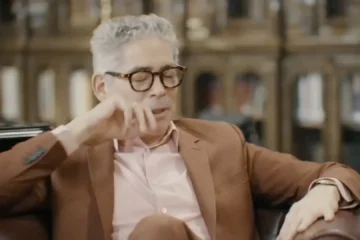 Boris Izaguirre, sobre el ictus que sufrió en plena grabación: «Fue impactante que Isabel Preysler estuviera cuando me operaron»