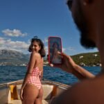 Vidas perfectas, inseguridades reales: por qué la ostentación digital fascina tanto como molesta