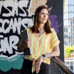 De diseñar edificios a cuidar pacientes y programar con IA: la triple reinvención de Laura, la enfermera que dejó el hospital para ganar en conciliación y un futuro sin techo salarial
