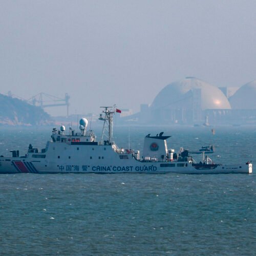 China mantiene el pulso sobre Taiwan con nuevos ejercicios militares con fuego real en el estrecho