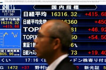 Desde la grave crisis de deuda de Japón que algún día puede llegar a la UE y a EEUU hasta los seis meses de sueldo que ofrecen por enrolarse en un petrolero que cruce Ormuz