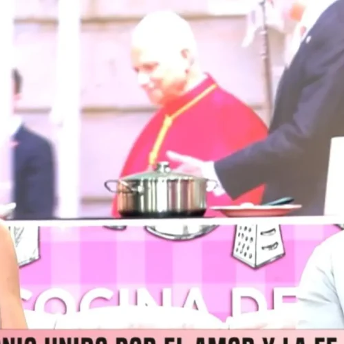 Christian Gálvez sorprende en directo con rosas a Patricia Pardo por su aniversario: «Leo el contenido de la tarjeta… Ay, no»