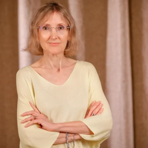 Marta Platel, novelista: «Empecé a escribir por temas familiares, como la enfermedad de mi madre; me ahorré horas de psiquiatra»