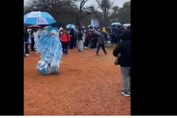La lluvia agua la fiesta previa a la final en la ‘fan zone’ de Buenos Aires