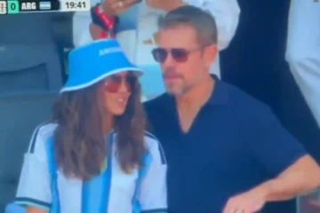 ¿Brad Pitt o Matt Damon? El error en directo de un presentador al confundir a los actores en la final del Mundial