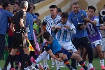 La FIFA investigará a Argentina tras los incidentes después de la final ante España