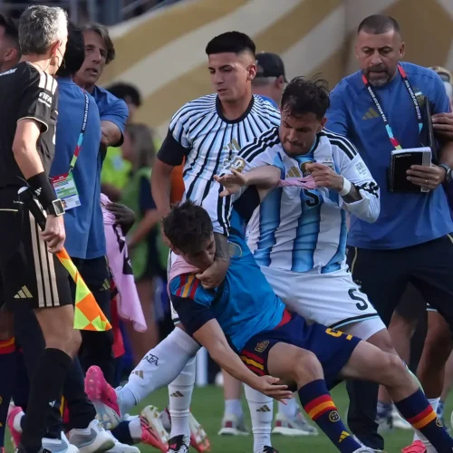 La FIFA investigará a Argentina tras los incidentes después de la final ante España