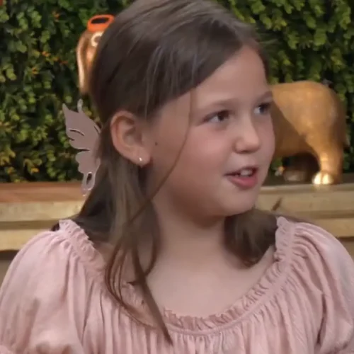 Valeria busca un perrito en ‘Dog House’ y sorprende con sus planes de futuro: «No me gusta estudiar, quiero ser gofrera»